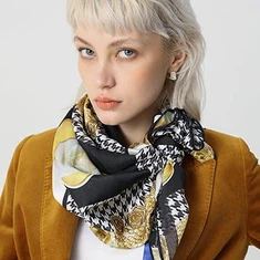 Sgarff Silk wedi'i Rolio â Llaw Du